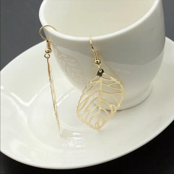 • Brynn • Delicate Leaf Drop Earrings - Picture 4 of 7